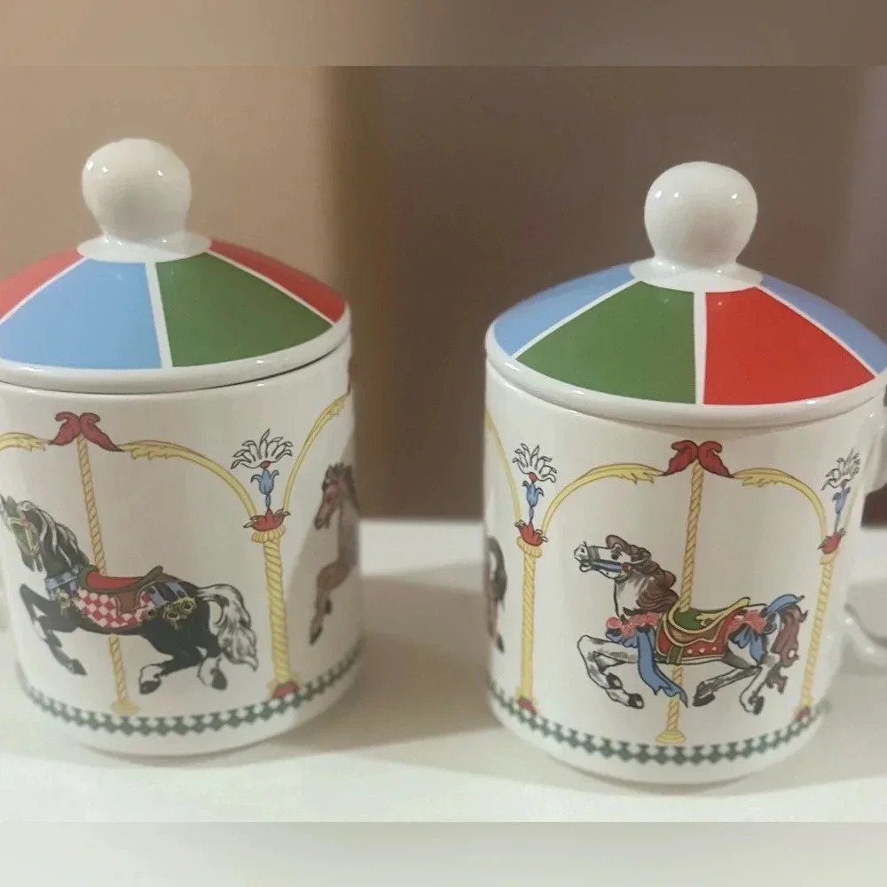 Vintage Carousal Horses Mugs With‎ Lids by BANDWAGON. Set of 2.